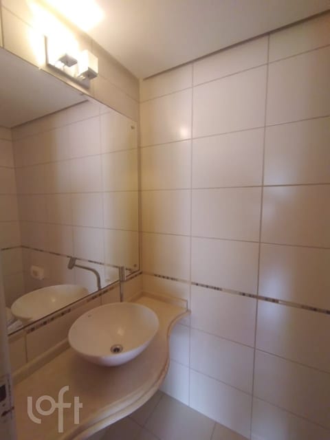 Image 8 - 227831